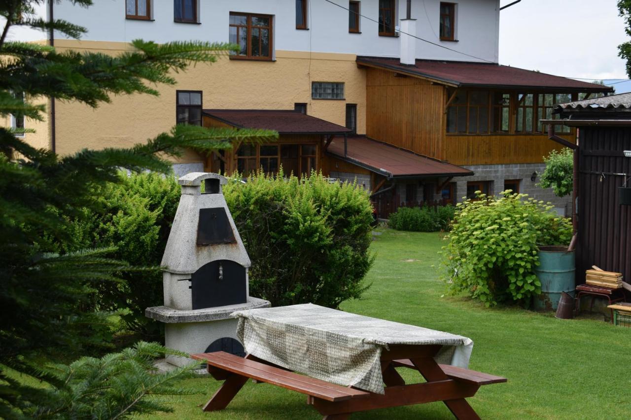 Penzion Sumava - Apartman Horní Planá Bagian luar foto