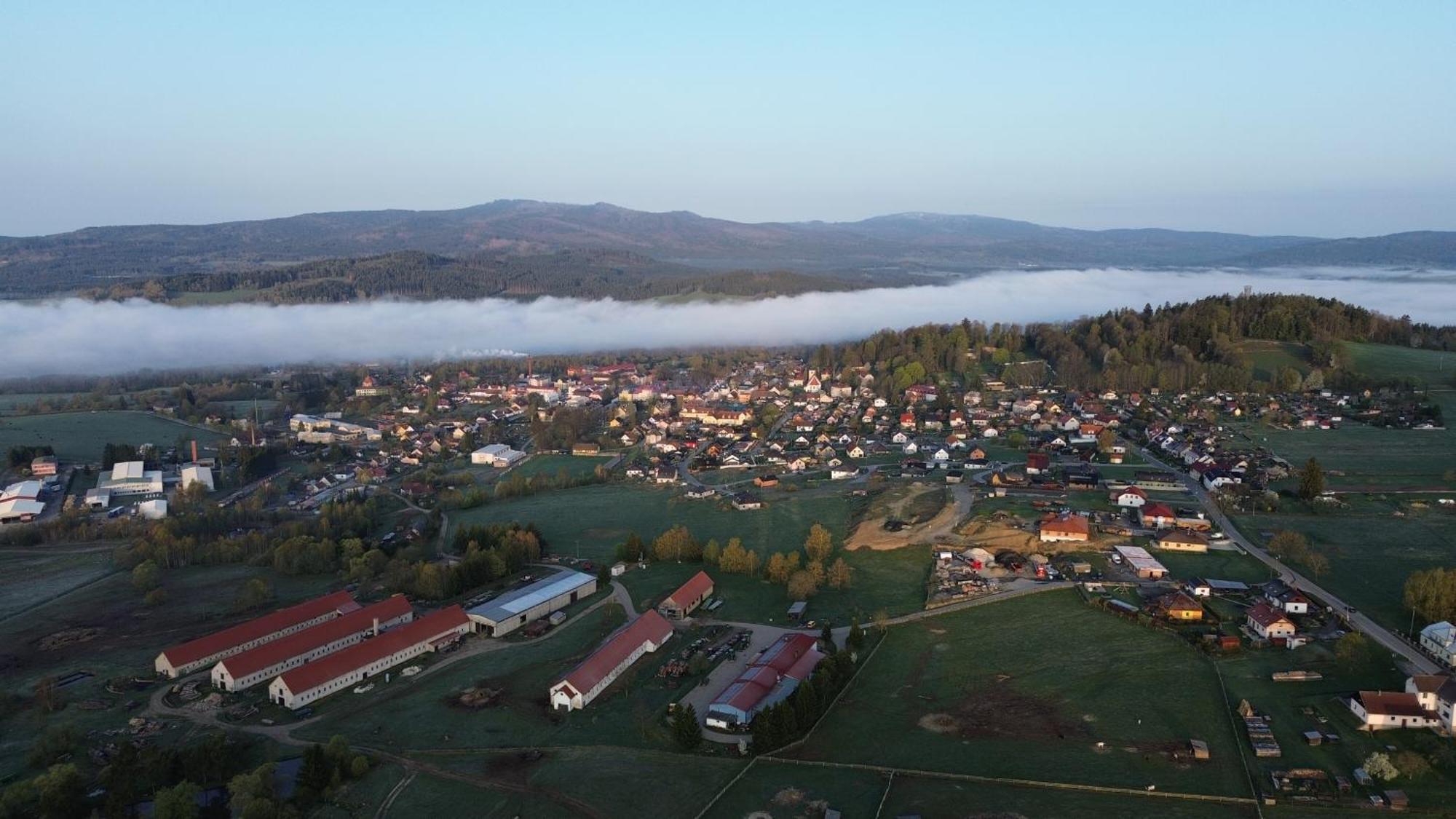 Penzion Sumava - Apartman Horní Planá Bagian luar foto