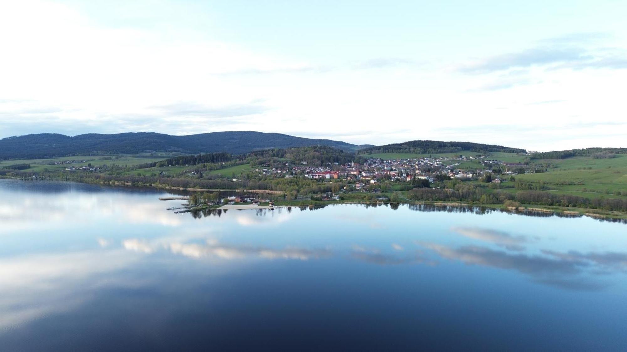 Penzion Sumava - Apartman Horní Planá Bagian luar foto
